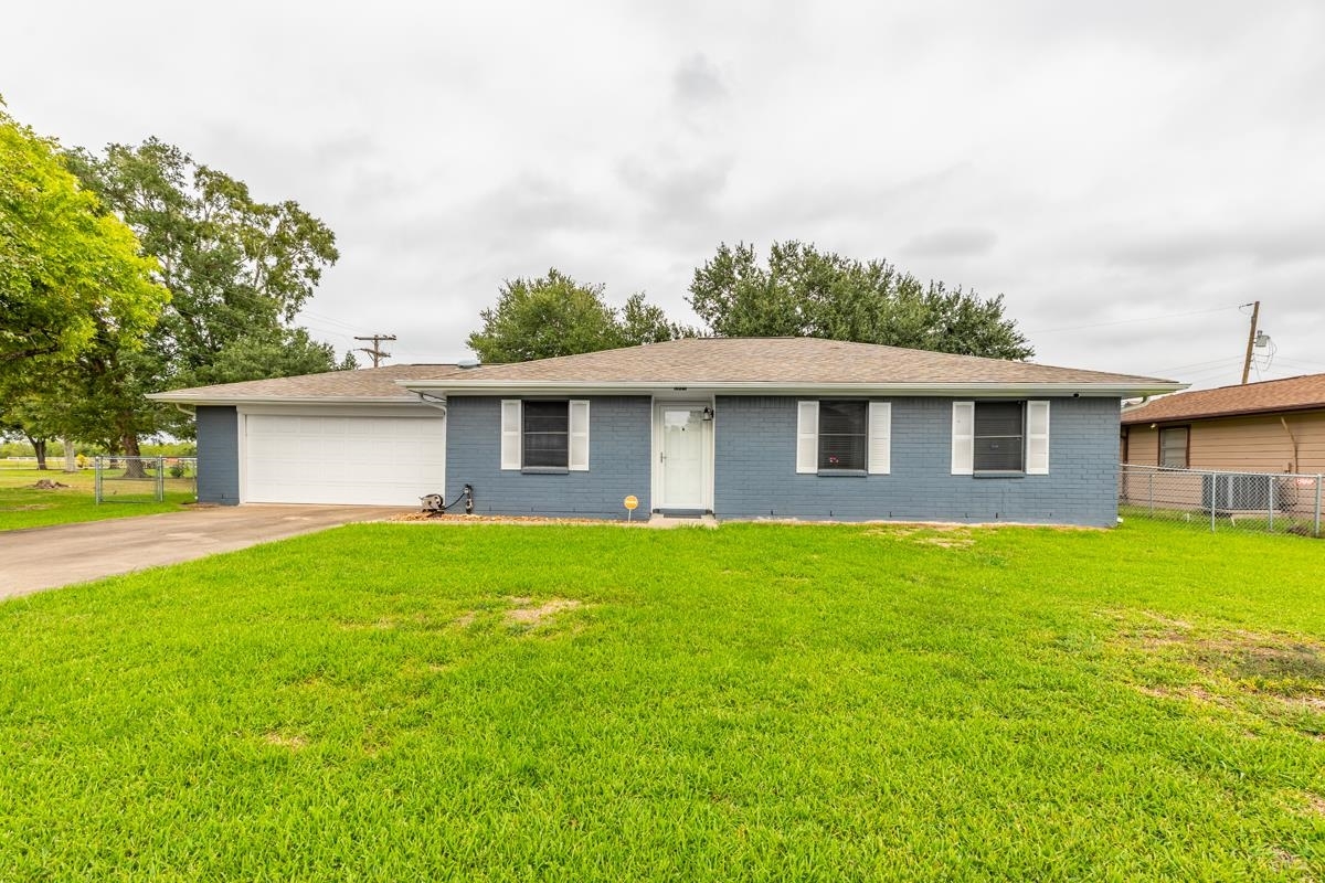 Property Photo:  2891 Solomon St  TX 77640 