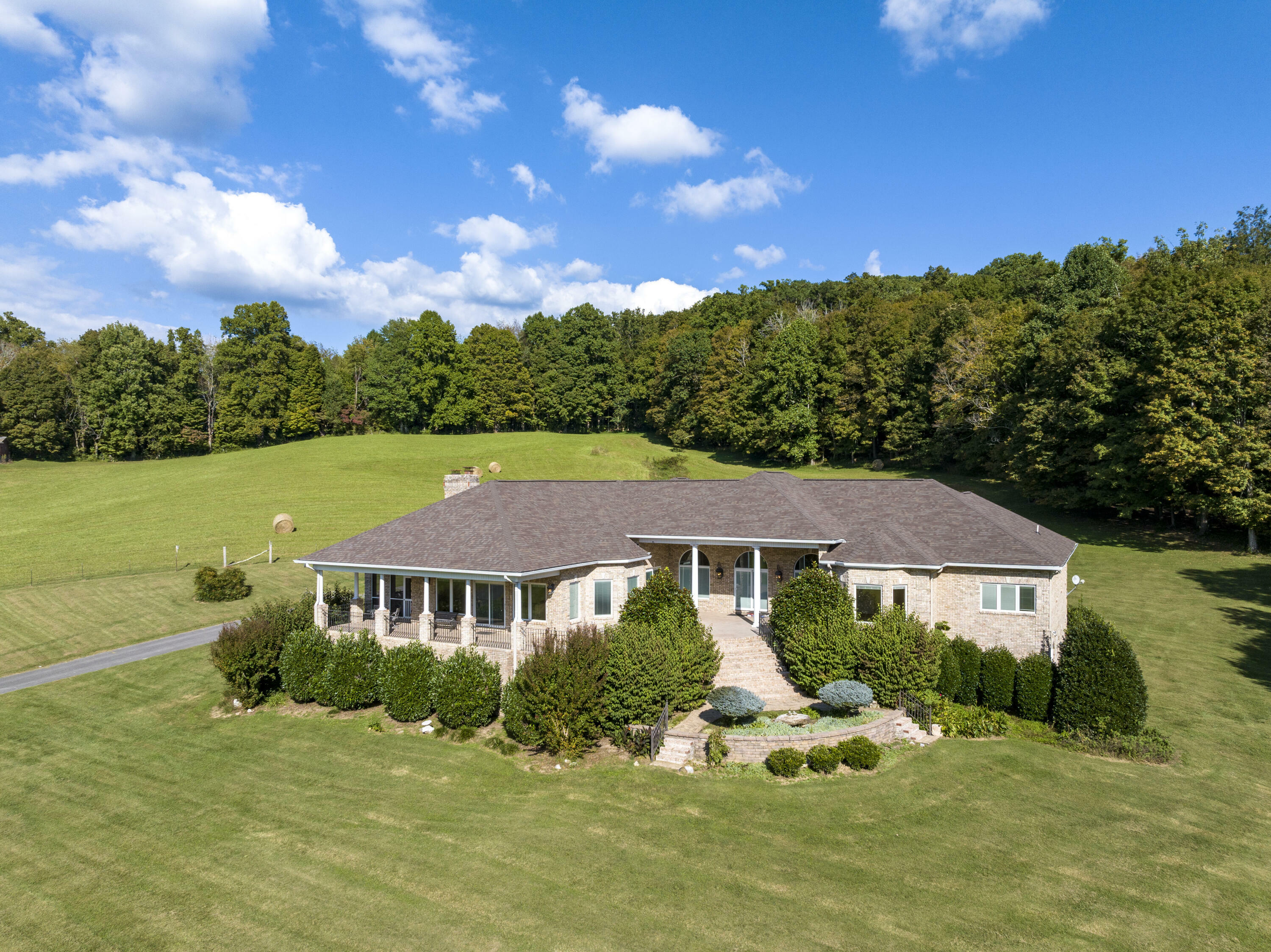 Property Photo:  111 Mulligan Drive  TN 37692 