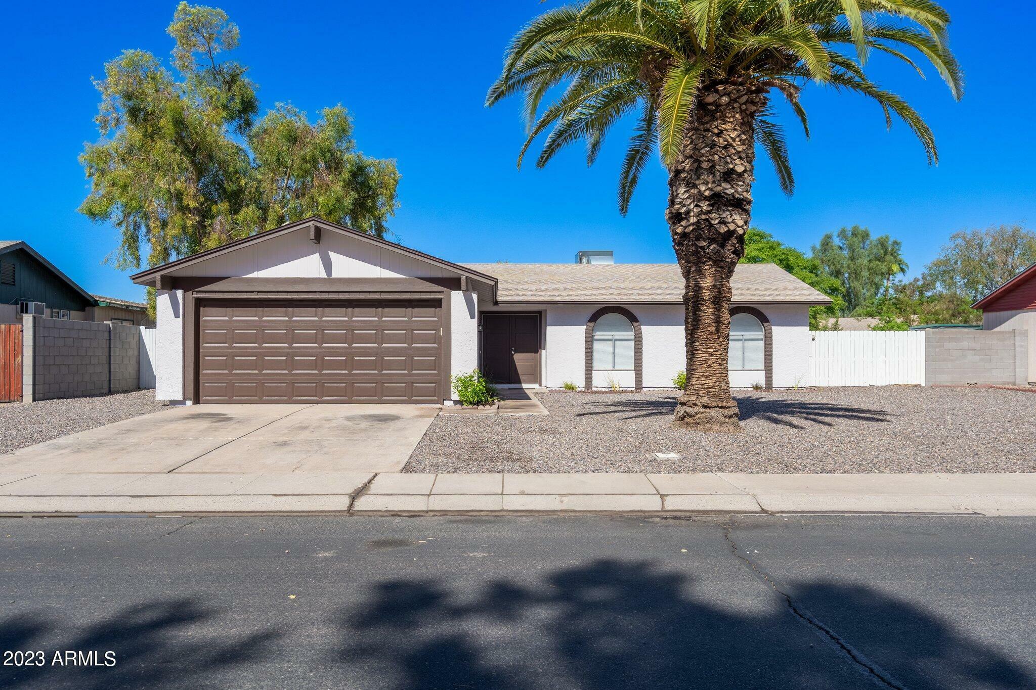 Property Photo:  304 W El Prado Road  AZ 85225 