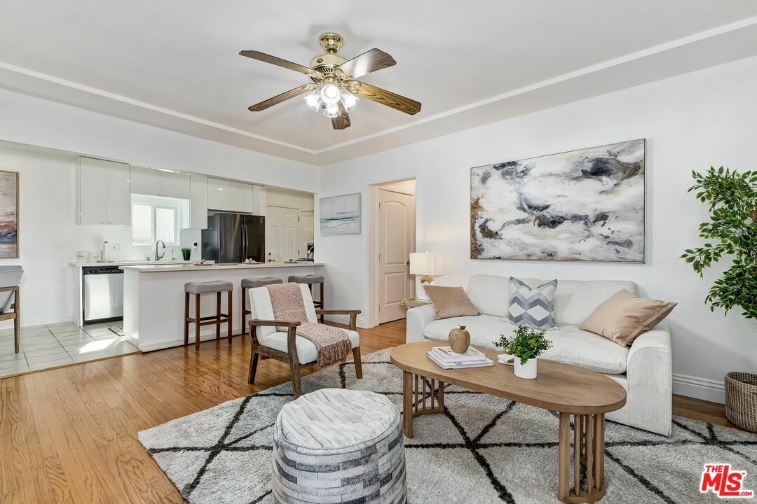 Property Photo: 10811 Palms Blvd CA 90034