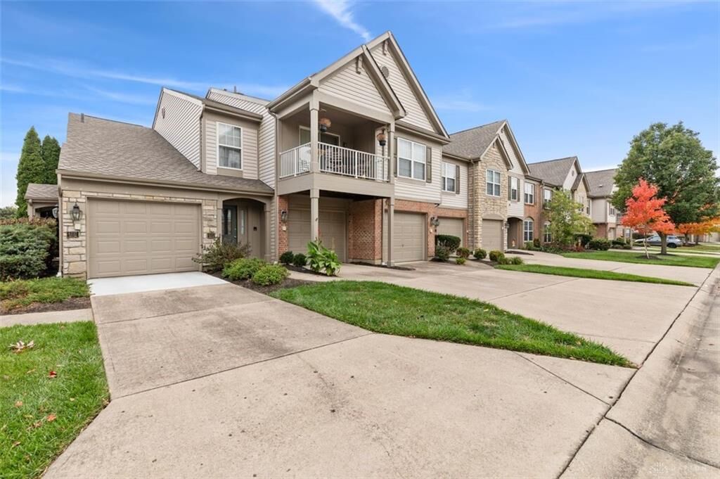 Property Photo: 6239 Lakesprings Drive OH 45040