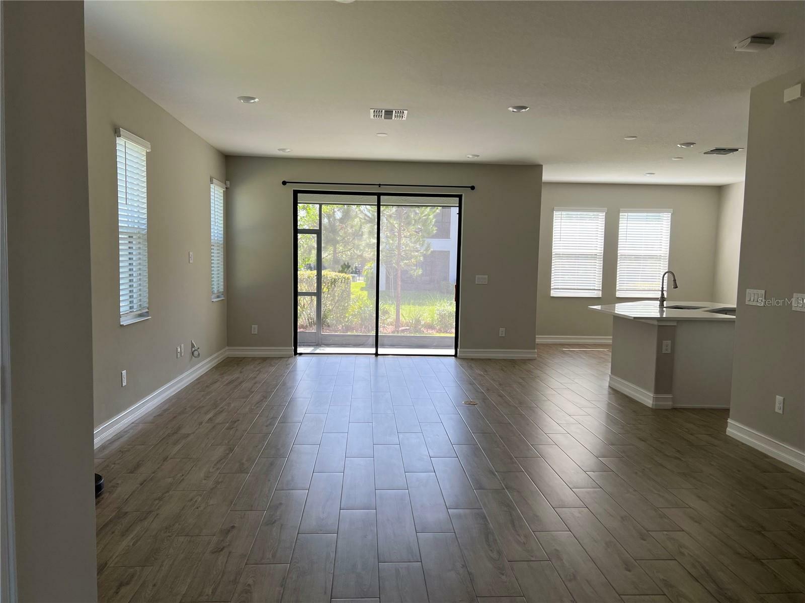 Property Photo:  4720 Lagona Lane  FL 33543 