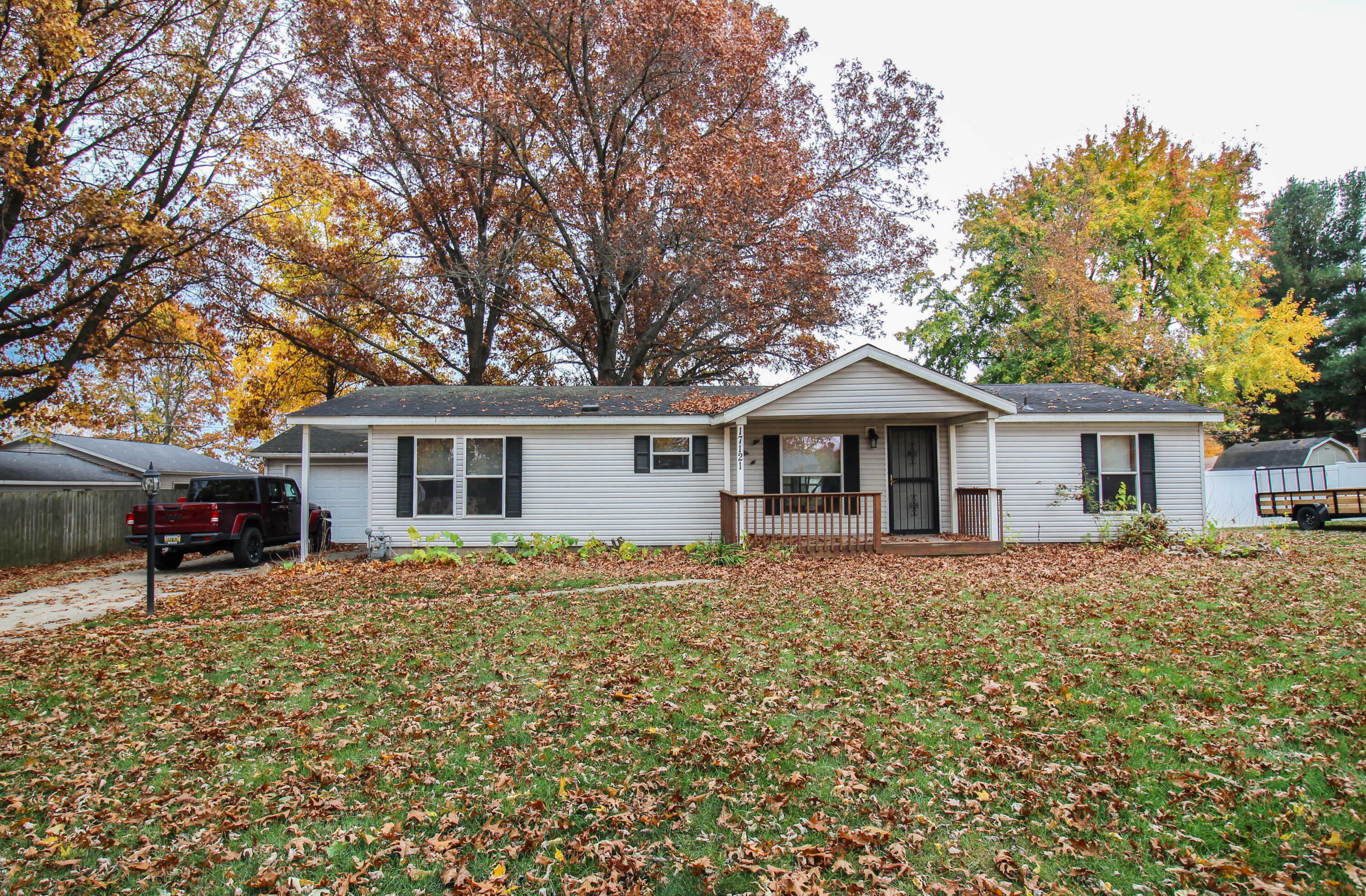 Property Photo:  17121 S Gentzler Drive  MI 49093 