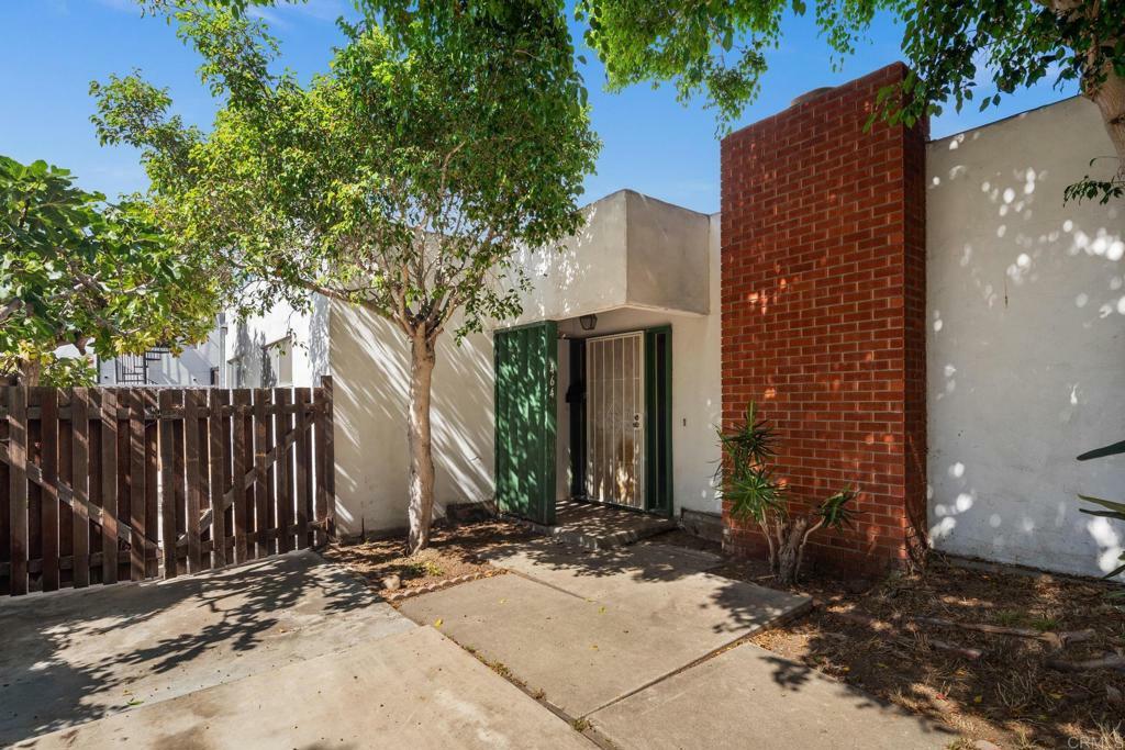Property Photo: 464 H Avenue CA 92118