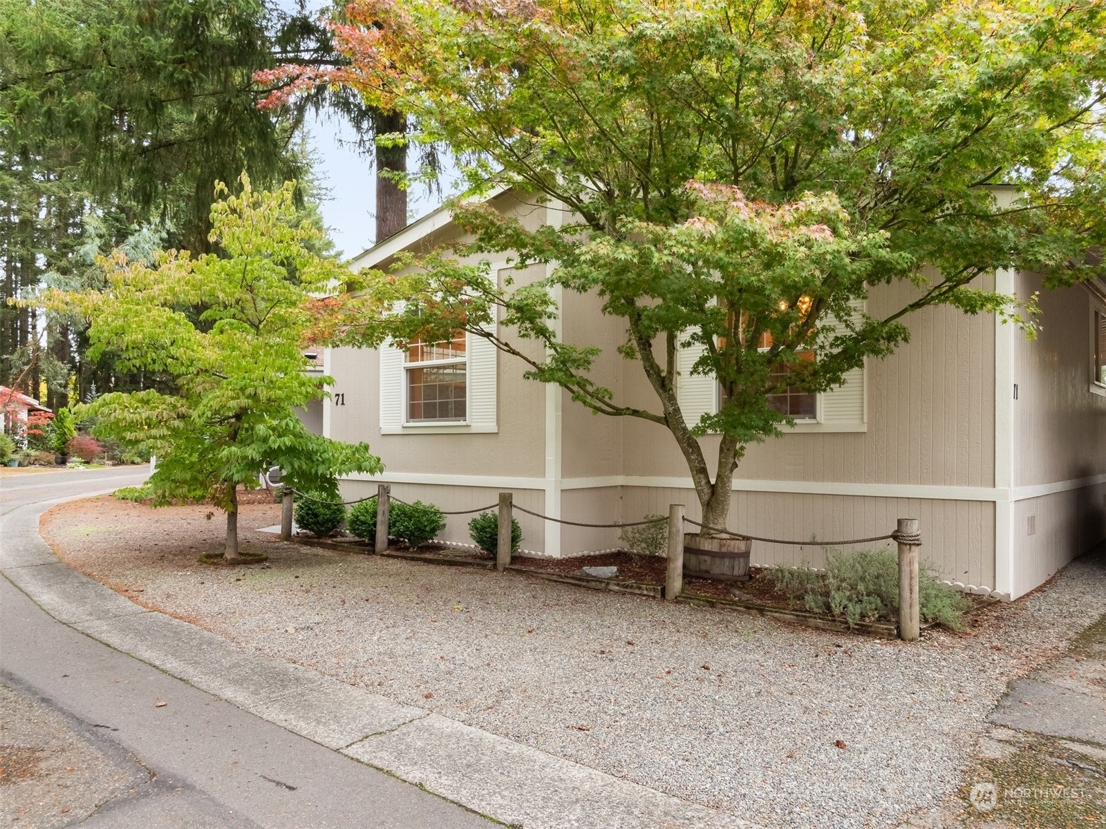 Property Photo:  18425 NE 95th Street 71  WA 98052 