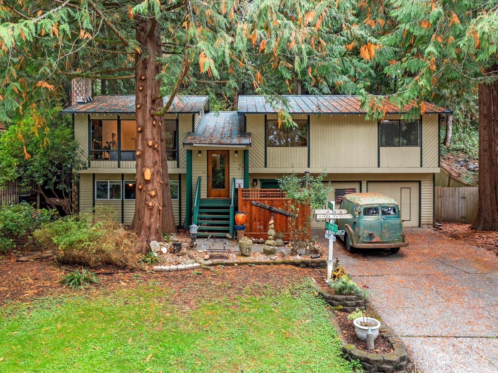 Property Photo:  200 Mt Pilchuck Avenue SW  WA 98027 