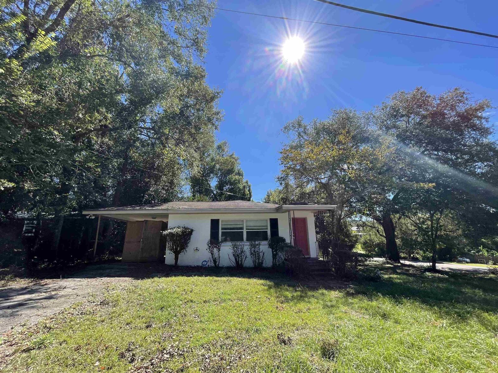 Property Photo: 275 W High Street FL 32344
