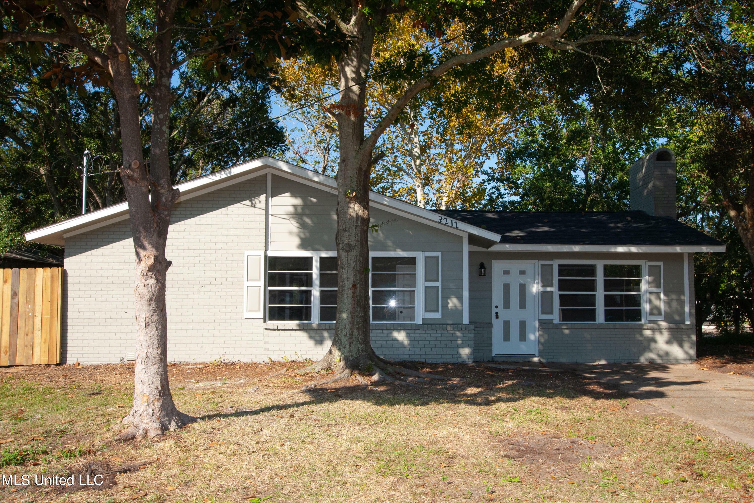 Property Photo:  3211 Whitmore Street  MS 39567 