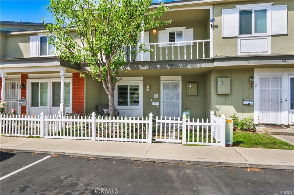 Property Photo:  160 Lexington Lane  CA 92626 