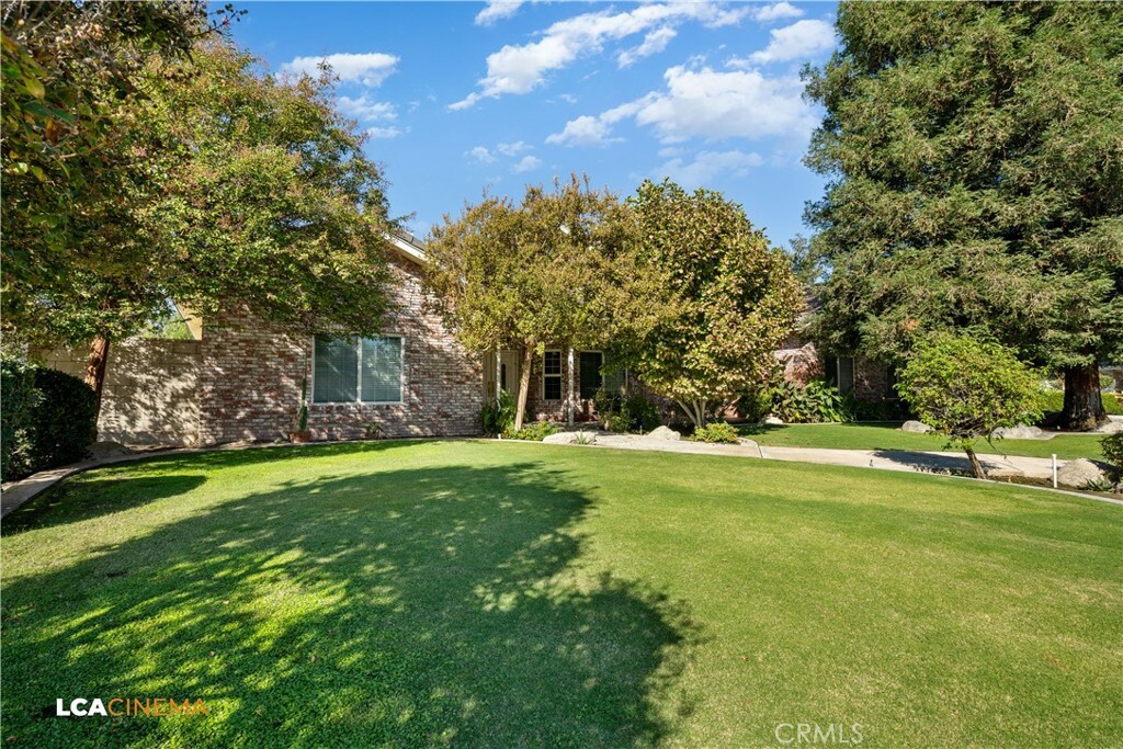 Property Photo:  1701 Branch Creek Street  CA 93312 