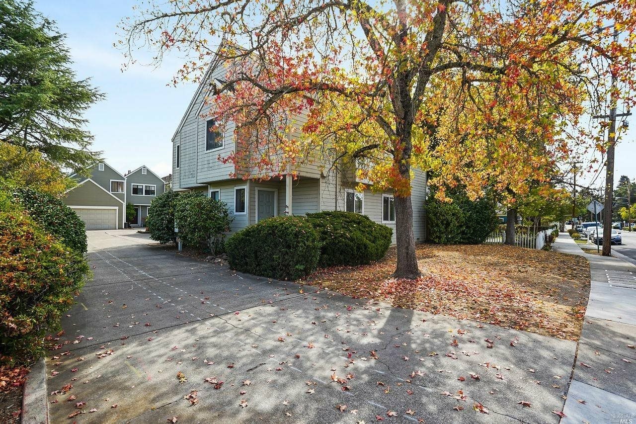 Property Photo: 80 Front Street CA 95448