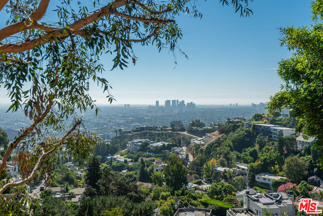Property Photo: 8800 Hollywood Blvd CA 90069