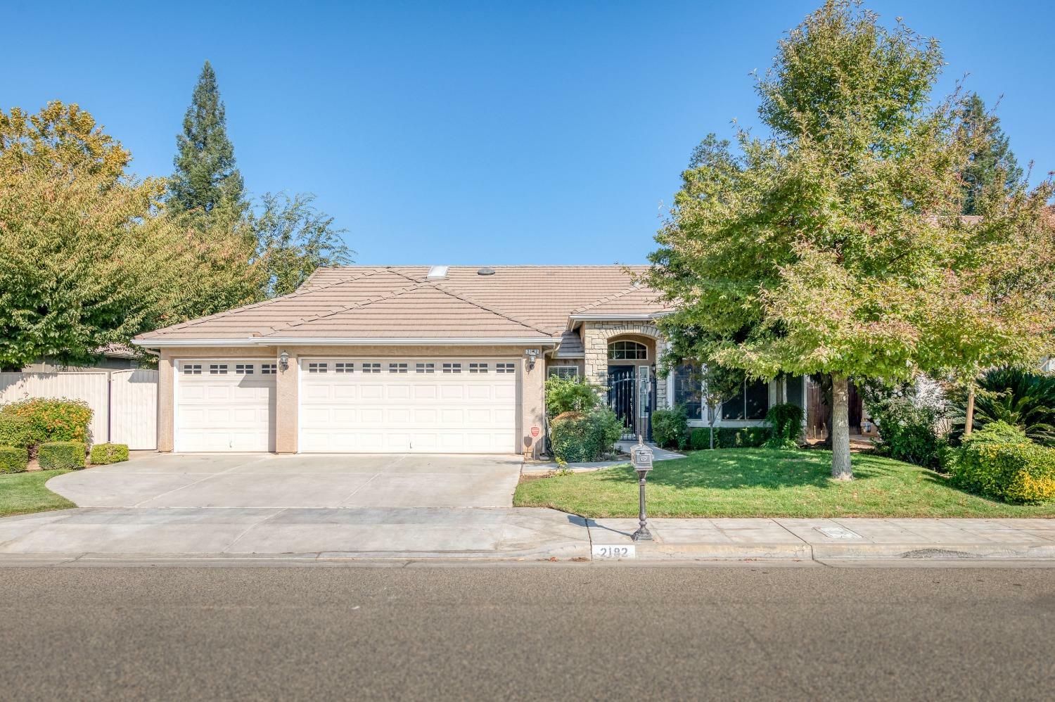 Property Photo:  2182 W Atlanta Avenue  CA 93711 