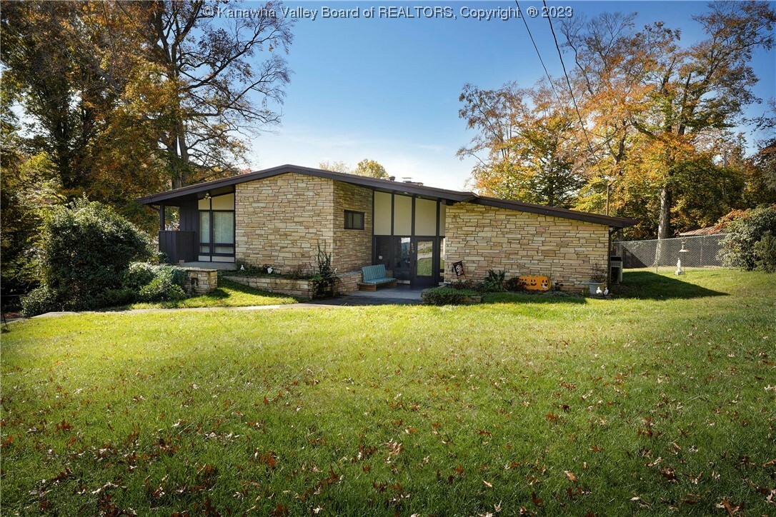 Property Photo: 939 Hughes Drive WV 25177