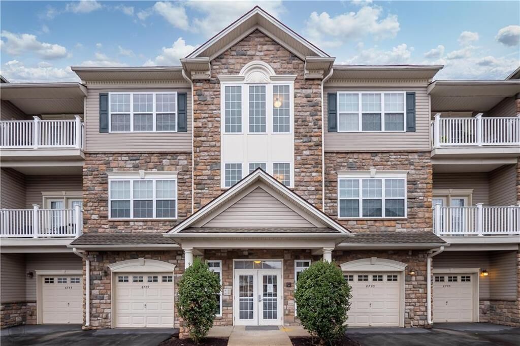 Property Photo: 6795 Pioneer Drive PA 18062