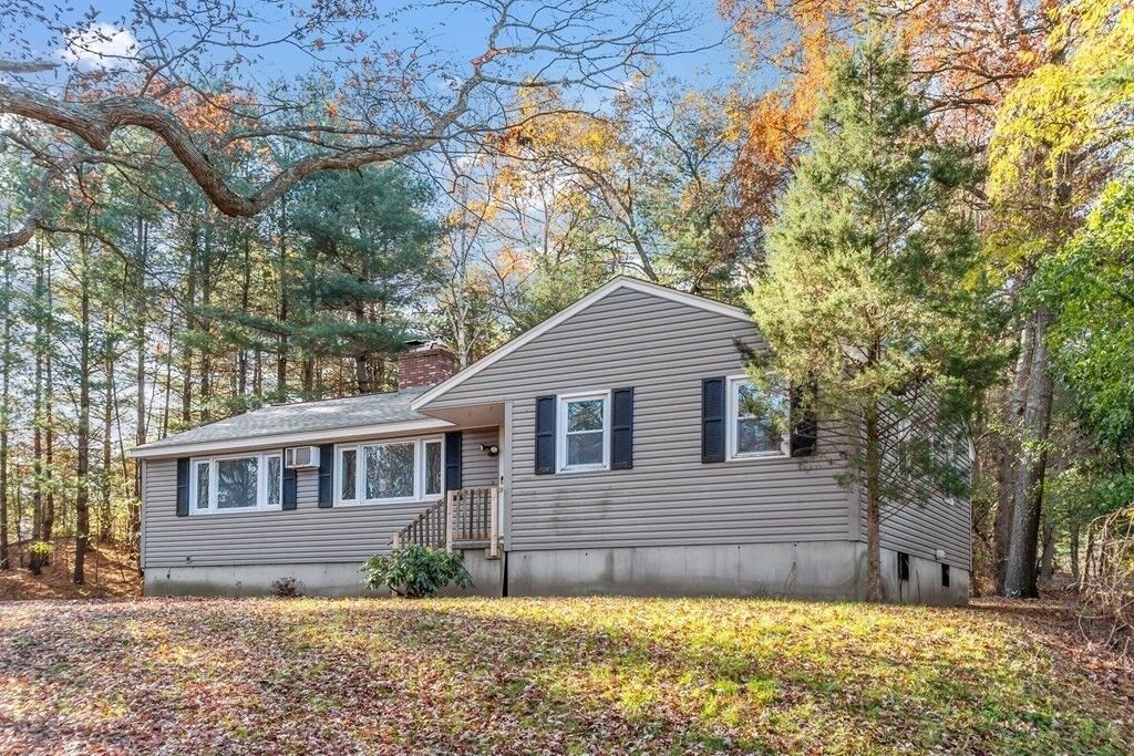 Property Photo: 5 Oxford Rd MA 01887
