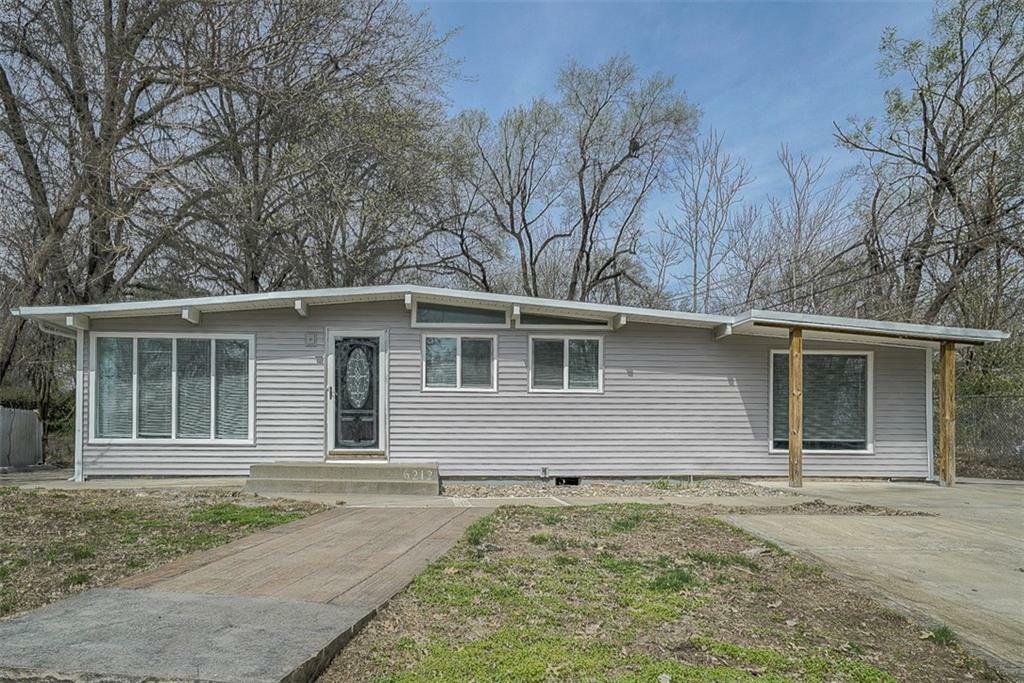 Property Photo:  6212 N Park Avenue  MO 64118 