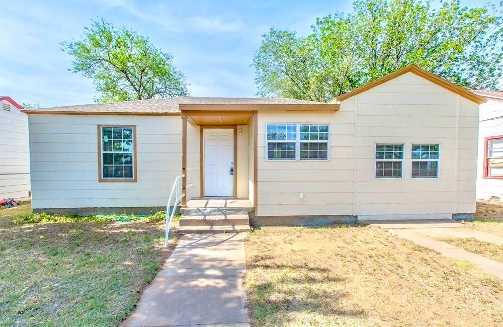 Property Photo:  3307 1st Street  TX 79415 