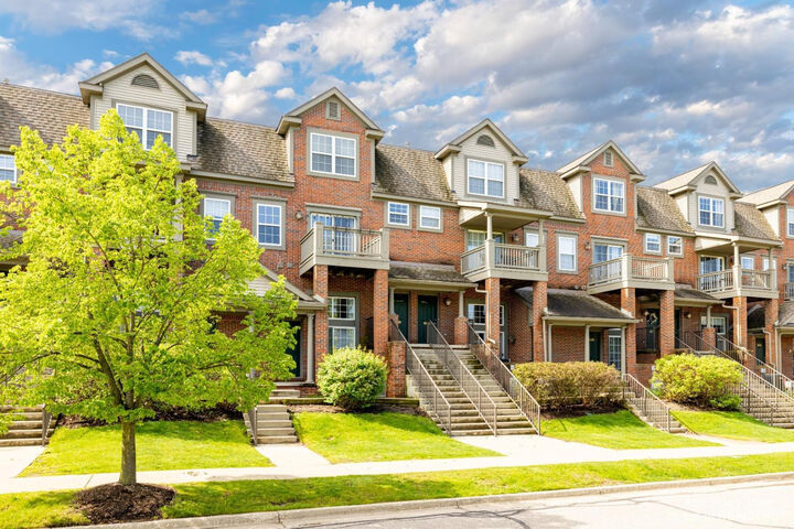 2920 Barclay Way  Ann Arbor MI 48105 photo