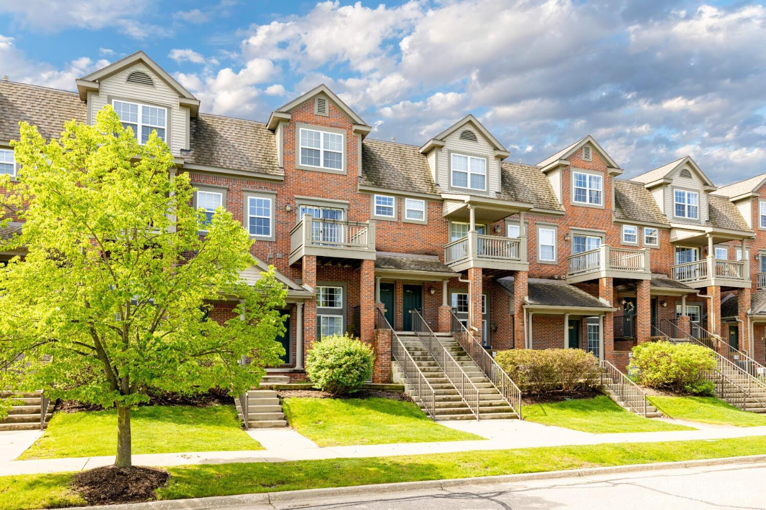 Property Photo:  2920 Barclay Way  MI 48105 