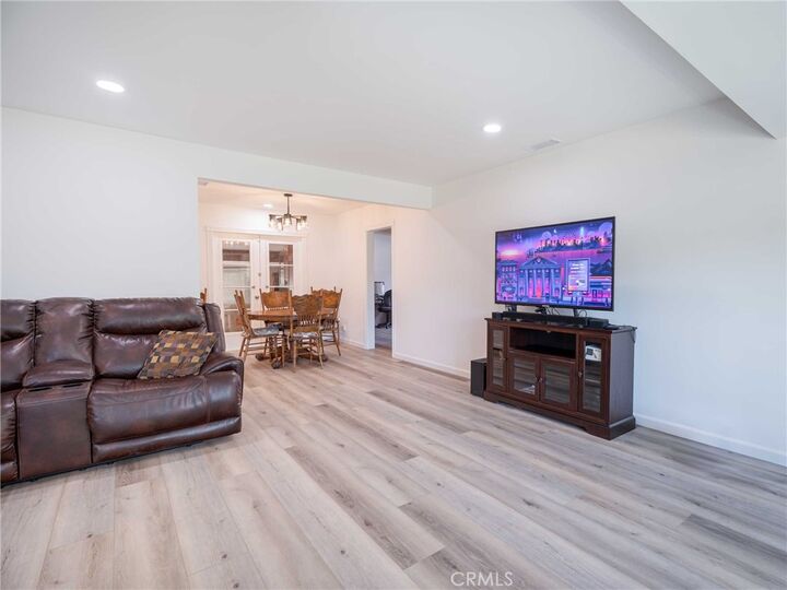 Property Photo:  16933 Enadia Way  CA 91406 