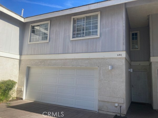 Property Photo:  693 Evergreen Lane  CA 93041 