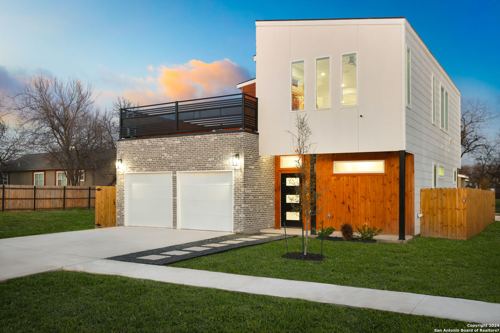 Property Photo:  120 Pierce Ave  TX 78208 