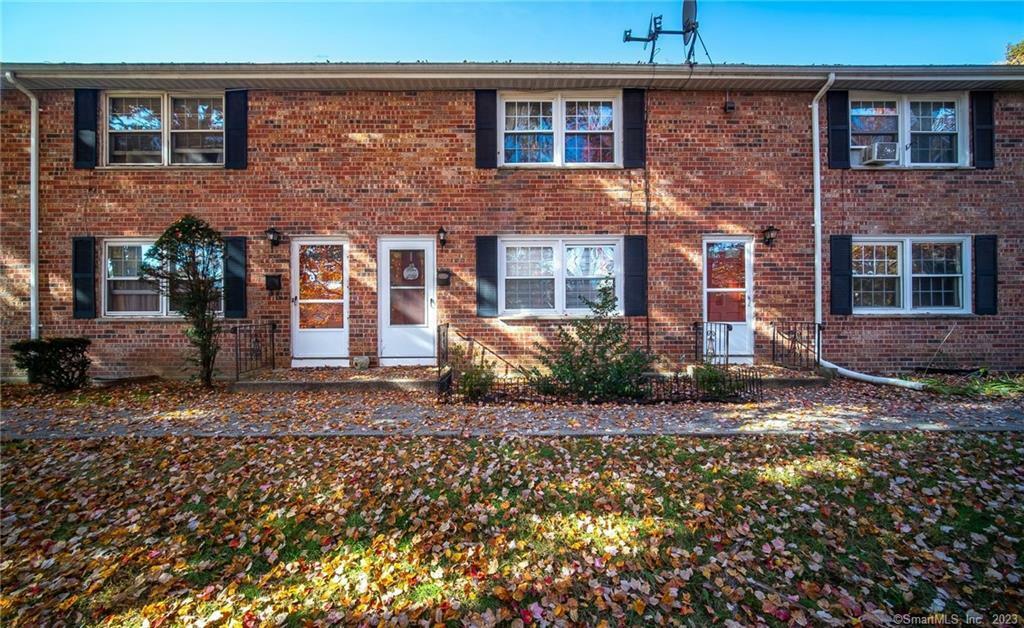 Property Photo: 114 South Washington Street 23 CT 06062