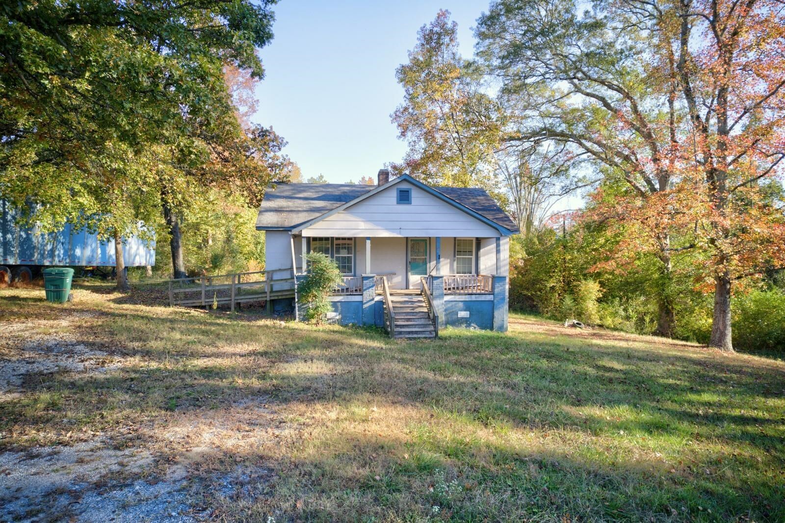 Property Photo:  1543 W Cherokee St  SC 29702 