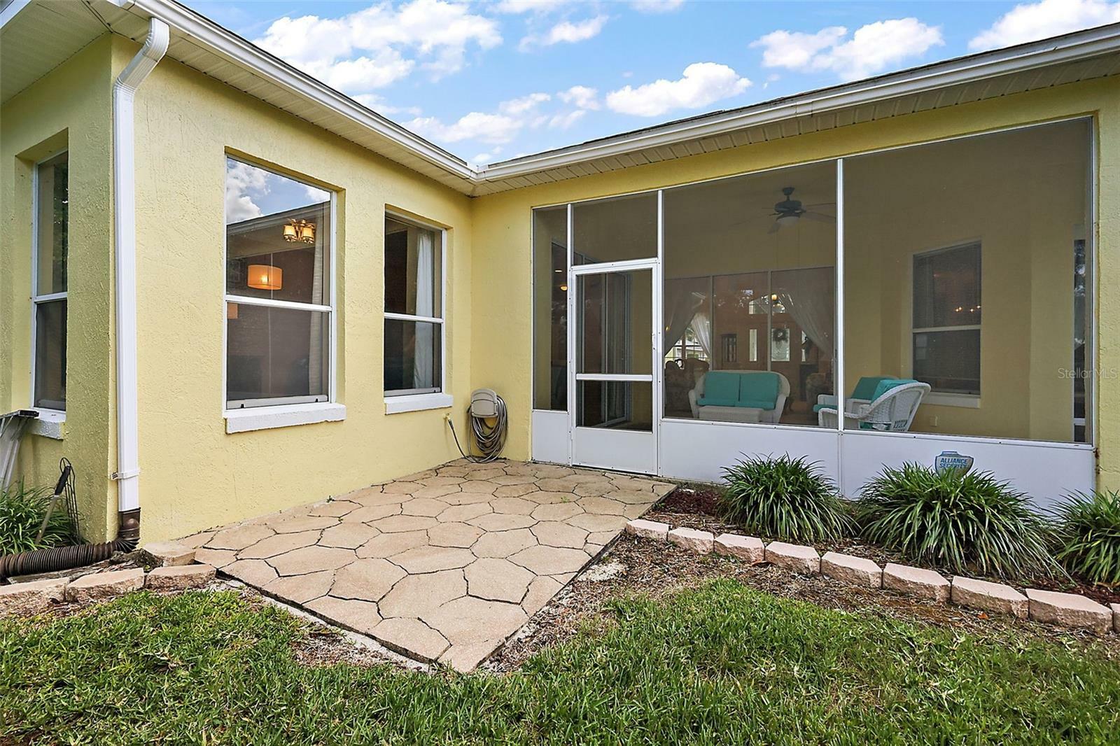 Property Photo:  5149 Aurora Drive  FL 34748 