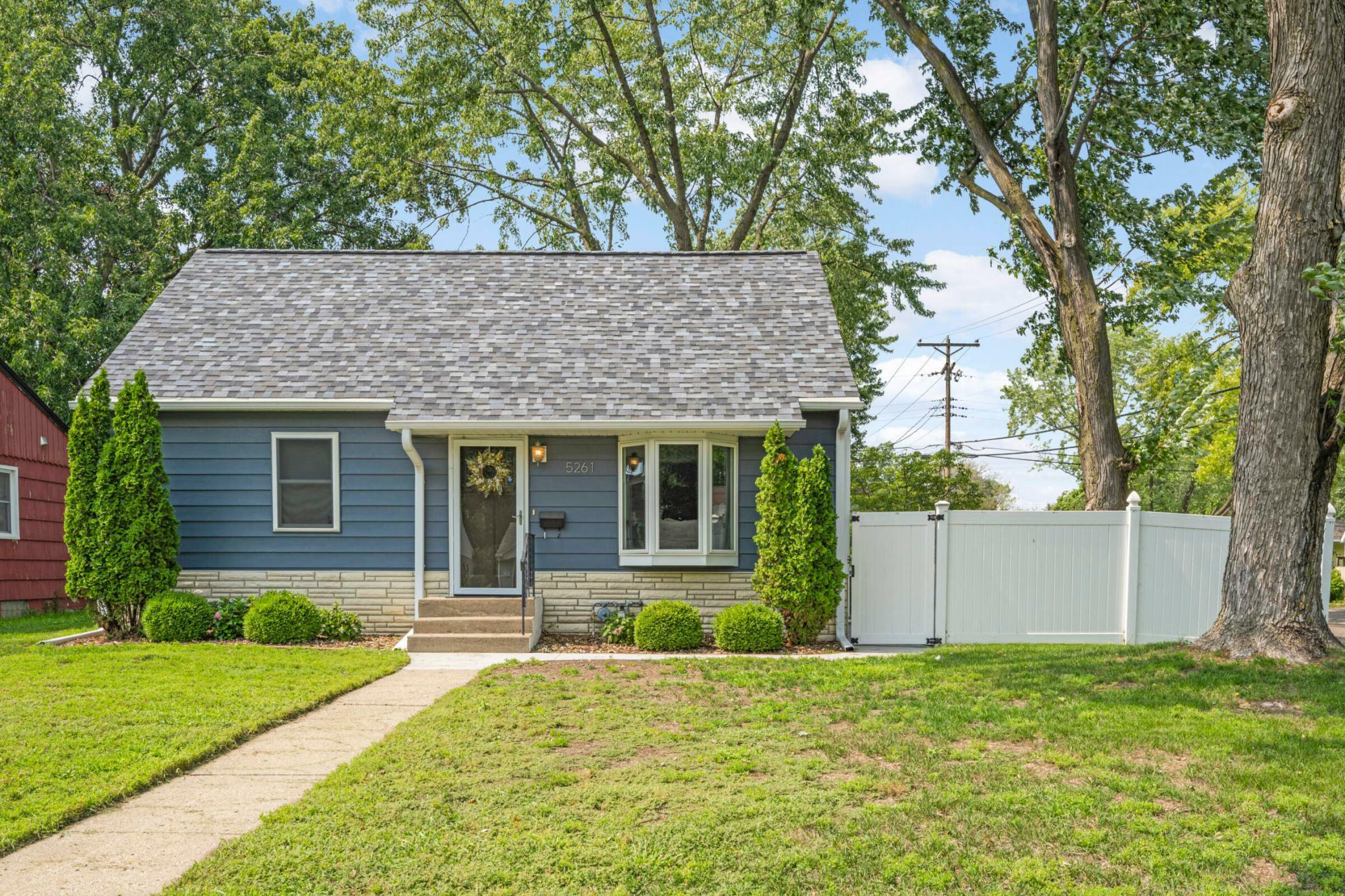 Property Photo: 5261 Hampshire Avenue N MN 55428