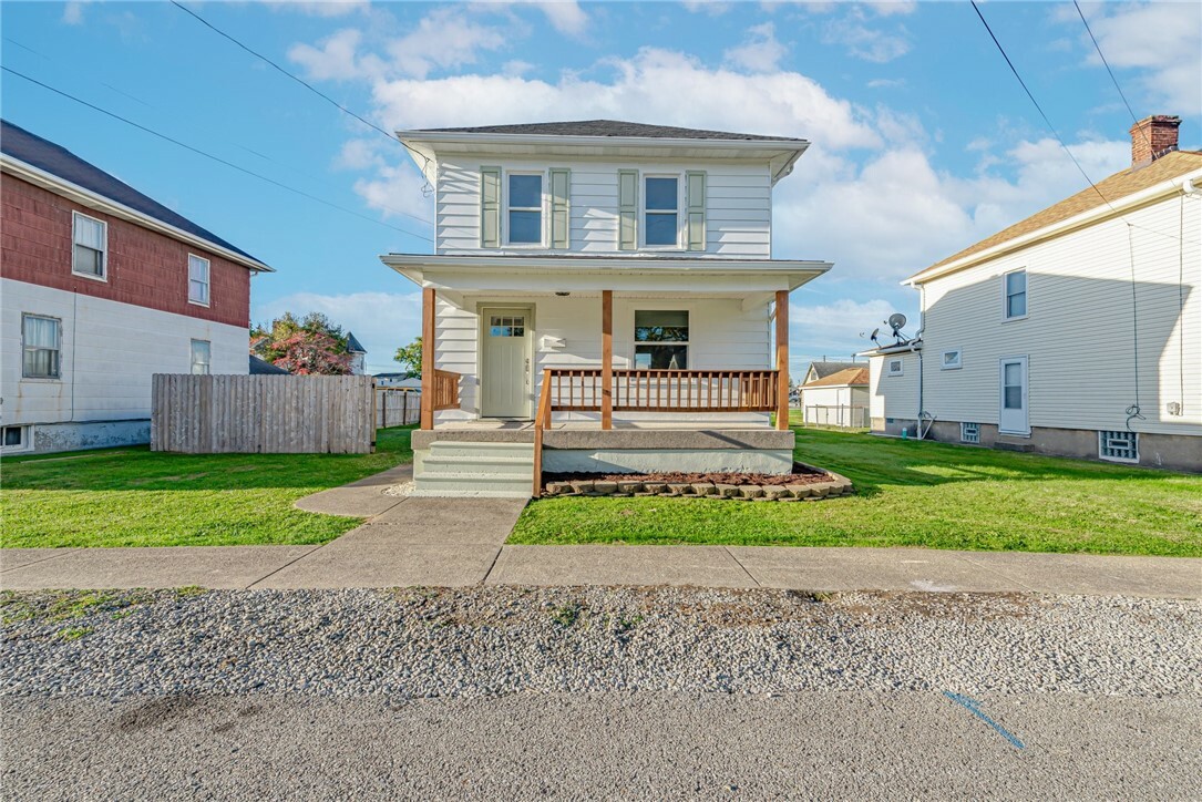 Property Photo:  2121 Dailey Avenue  PA 15650 