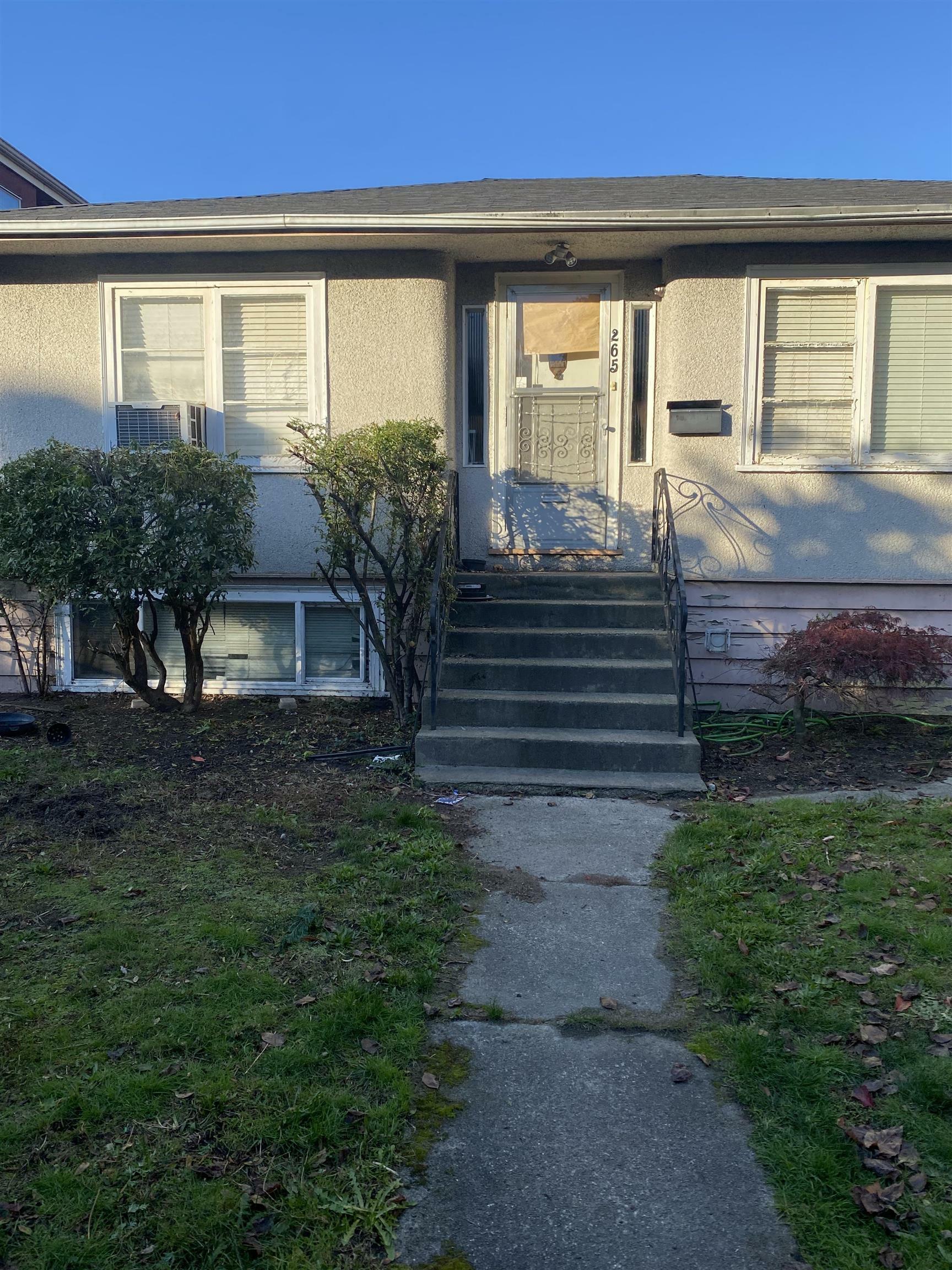 Property Photo:  265 E 51st Avenue  BC V5X1C4 