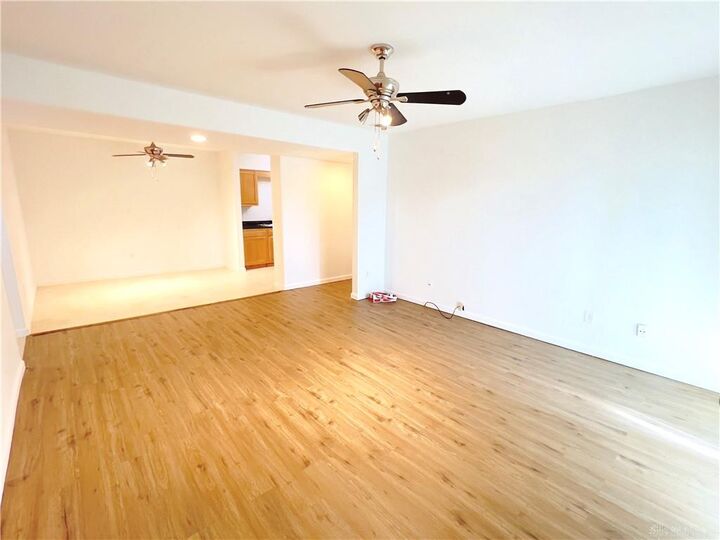 6421 Kindred Square 8-2  West Carrollton OH 45449 photo