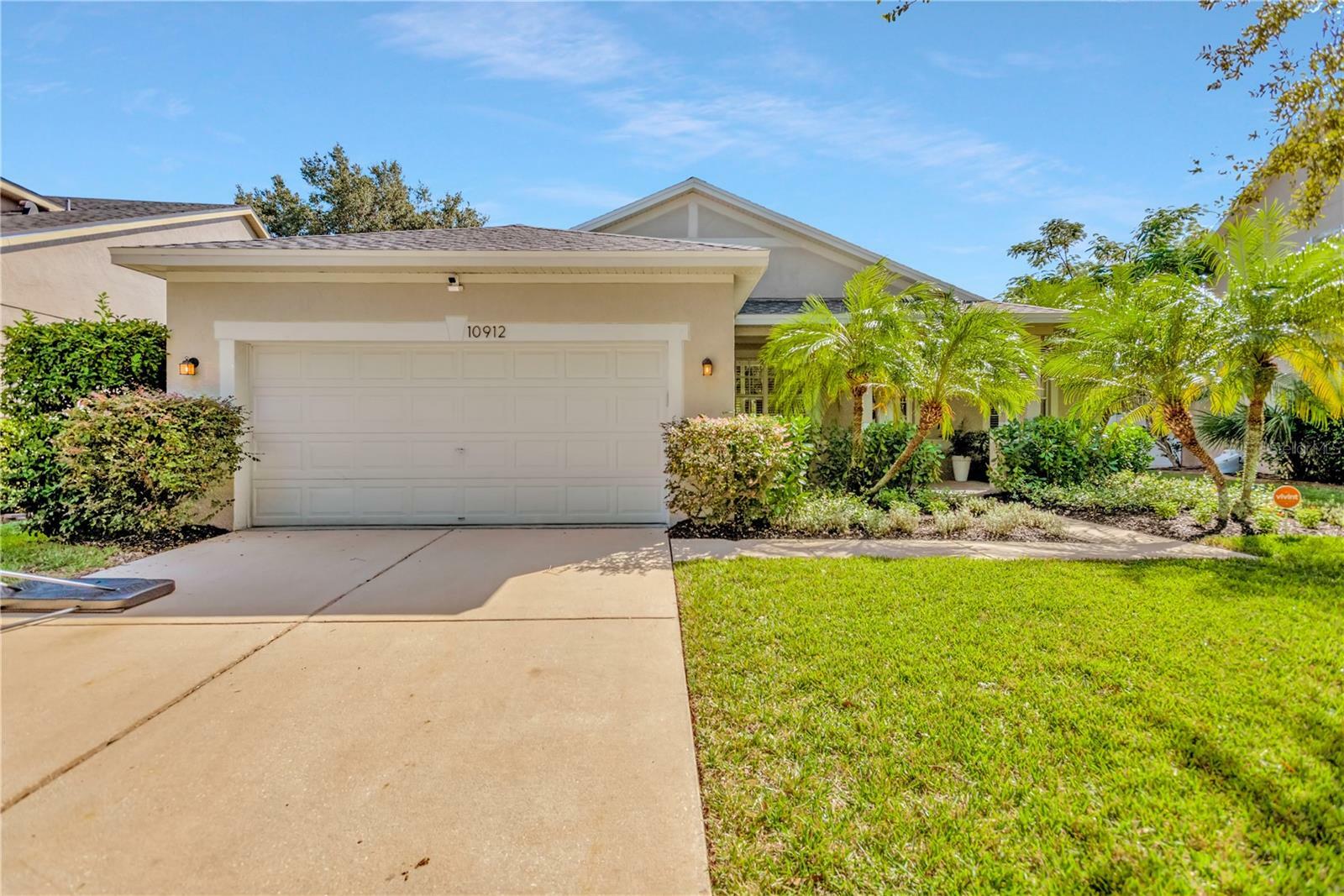 Property Photo:  10912 Holly Cone Drive  FL 33569 