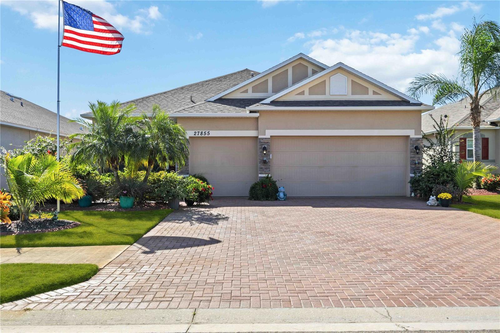 Property Photo: 27855 Arrowhead Circle FL 33982
