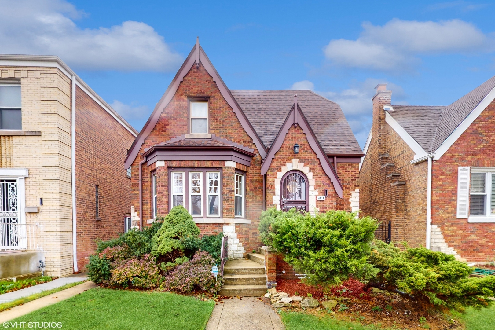 Property Photo: 8444 S Prairie Avenue IL 60619