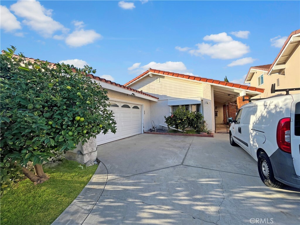 Property Photo:  10651 La Bahia Avenue  CA 92708 