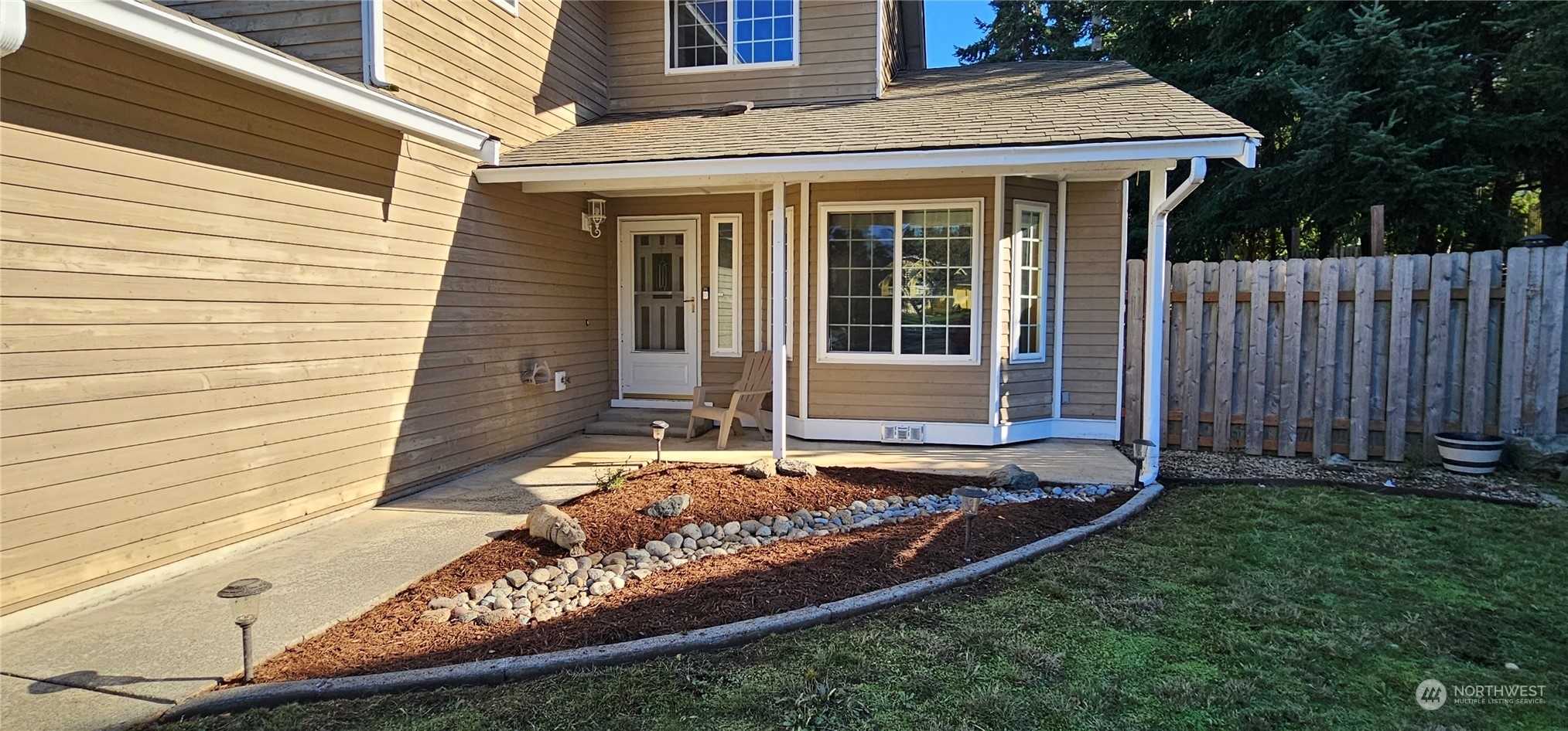 Property Photo:  1585 NW 2nd Avenue  WA 98277 