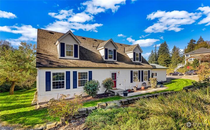 Property Photo: 10820 76th Drive NE WA 98271