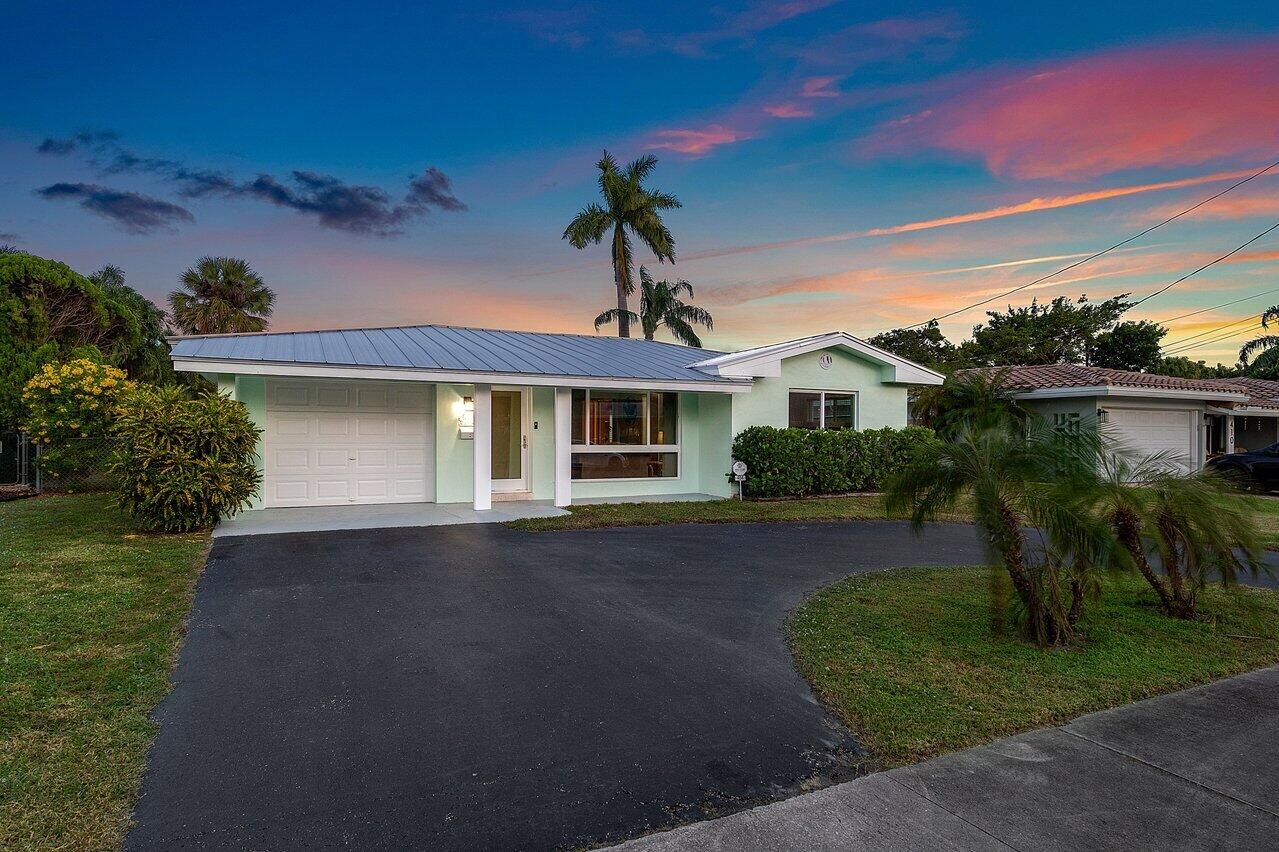 Property Photo:  404 SE 4th Terrace  FL 33060 