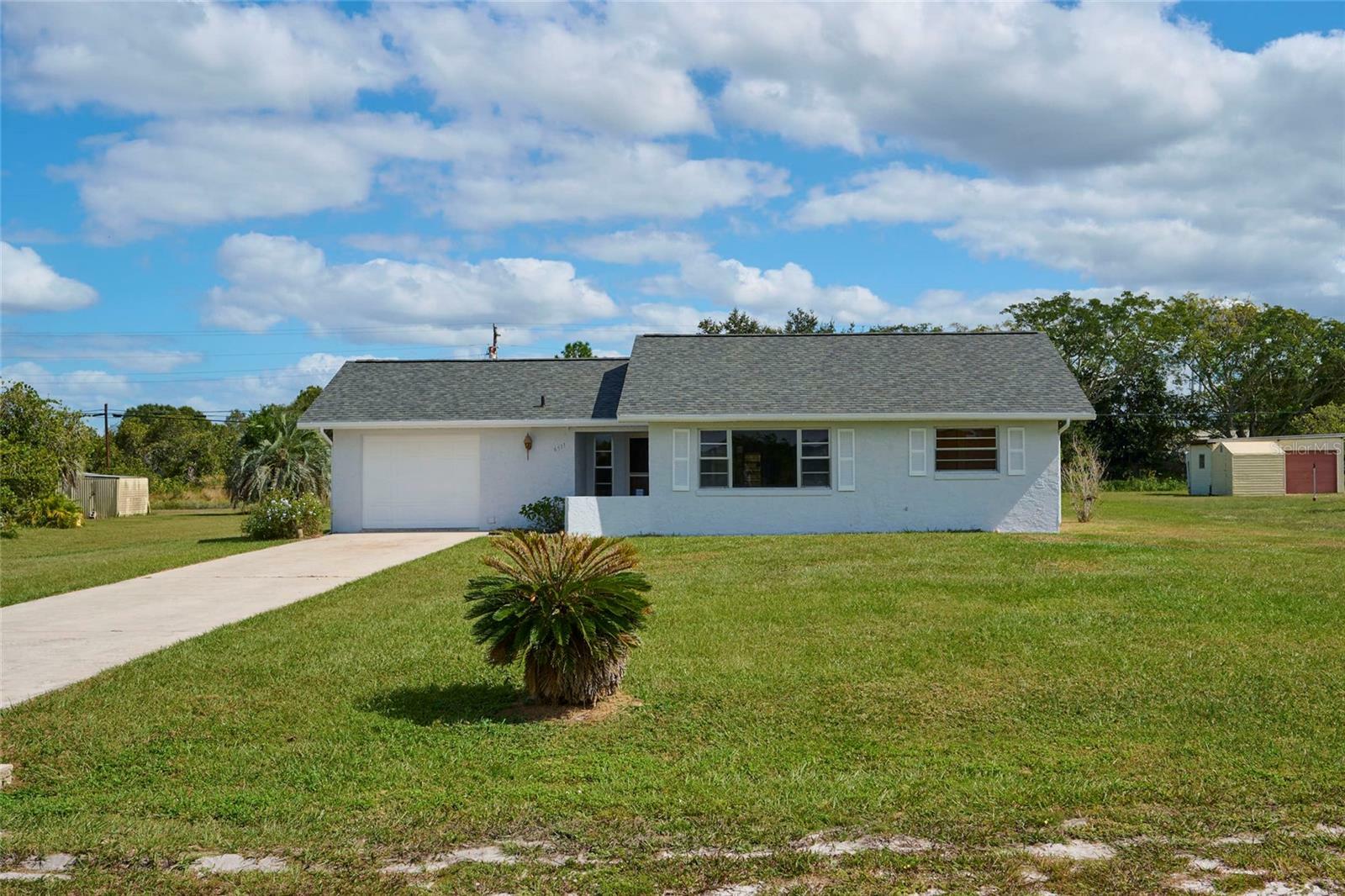 Property Photo:  6511 Red Grange Boulevard  FL 33855 