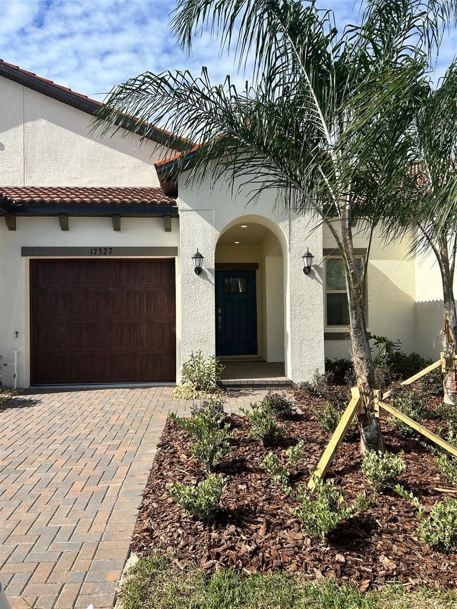 Property Photo: 17327 Holly Well Avenue FL 33598