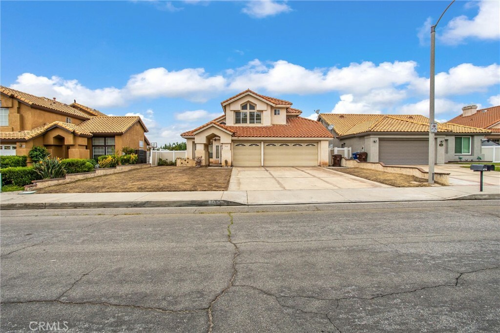 Property Photo:  7462 Red Clover Way  CA 92346 