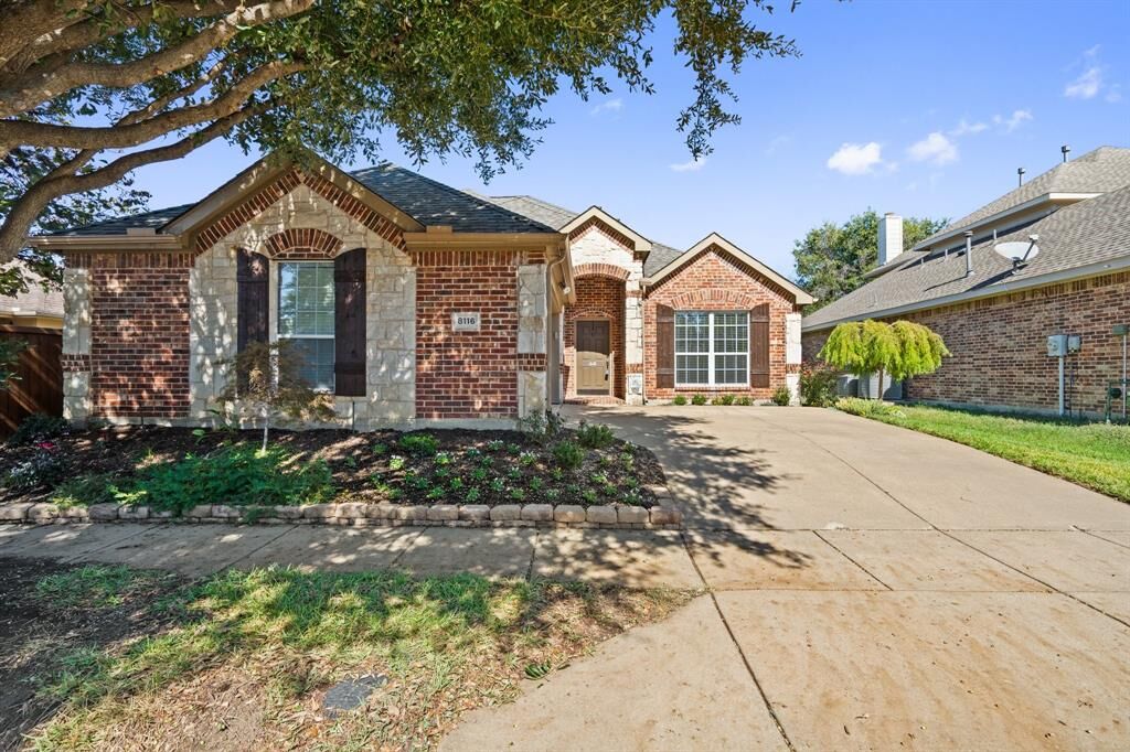 Property Photo:  8116 Elk Mountain Trail  TX 75070 