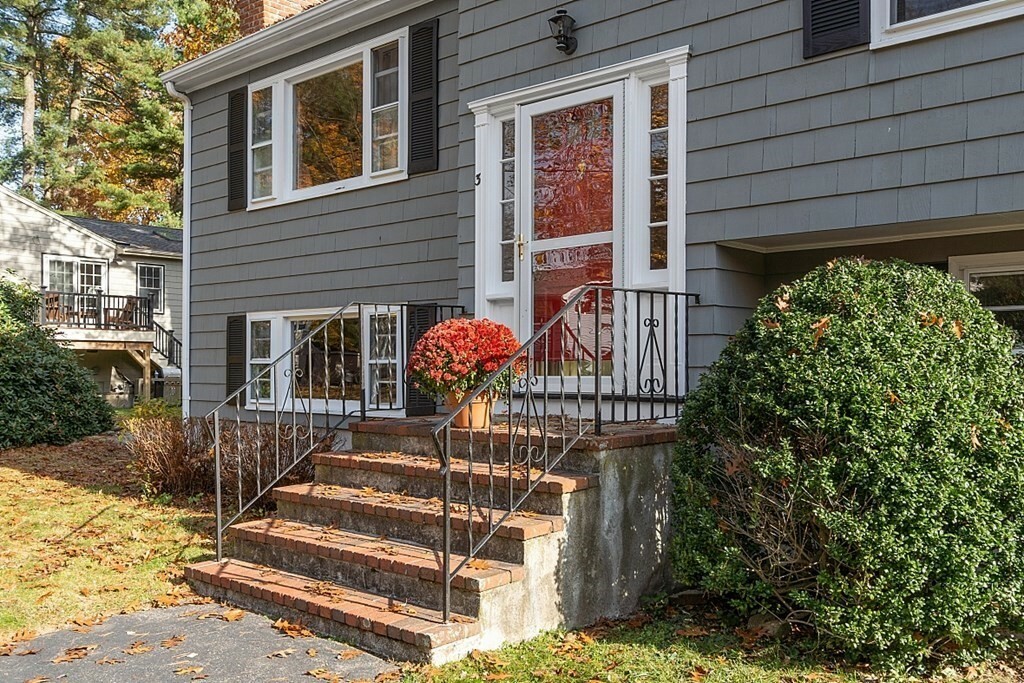 Property Photo: 3 Brant Lane MA 01460