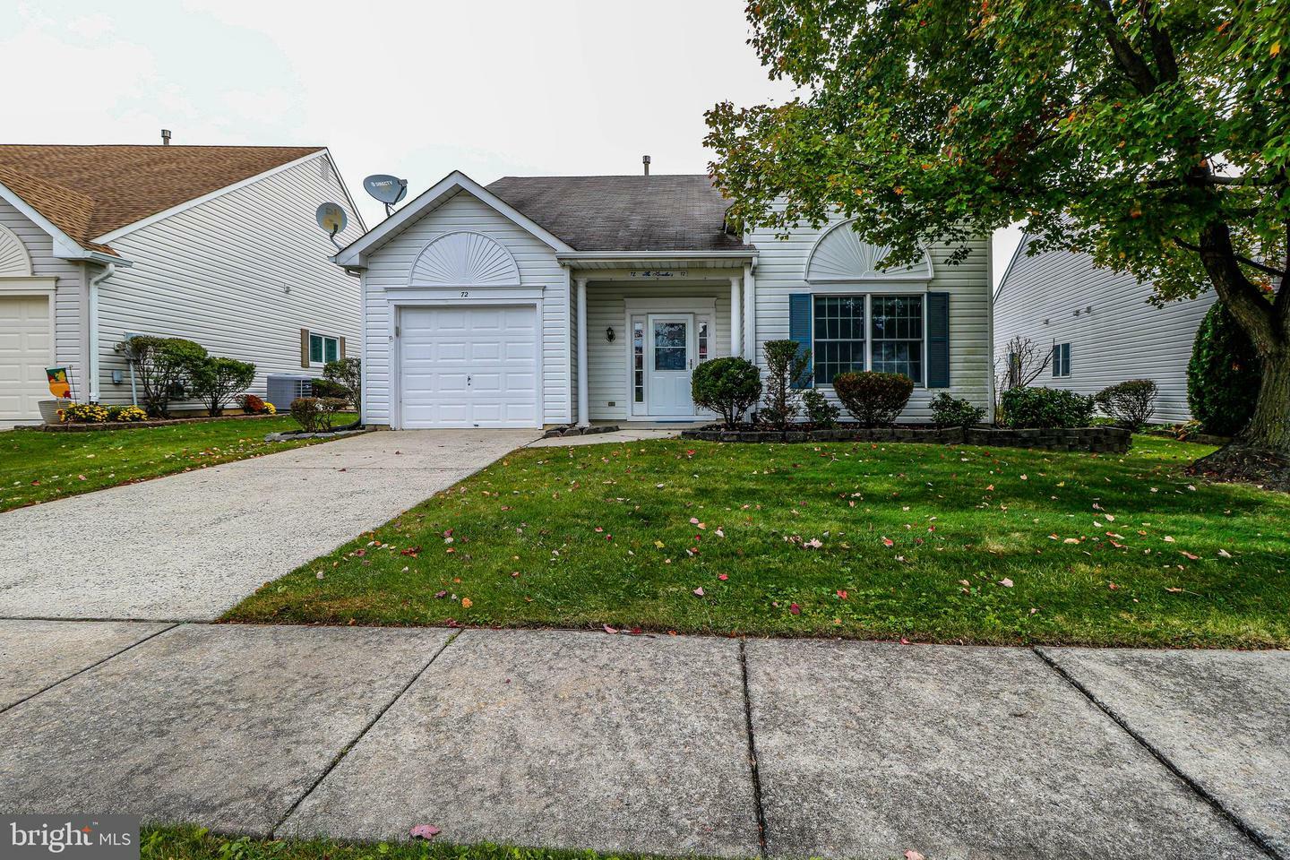 Property Photo: 72 Cottage Ln E NJ 08022