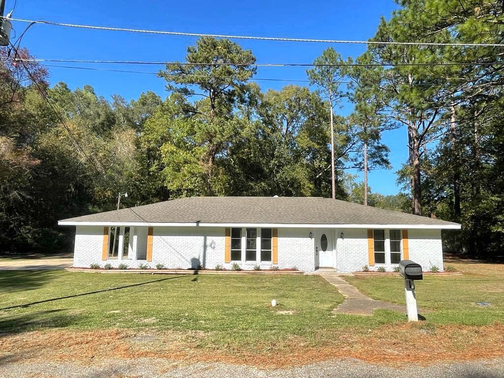 Property Photo: 104 Shady Ln. MS 39402