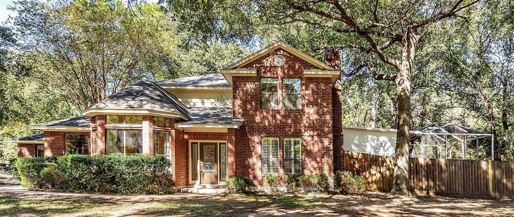 Property Photo: 5 Rolling Glen Lane TX 77375