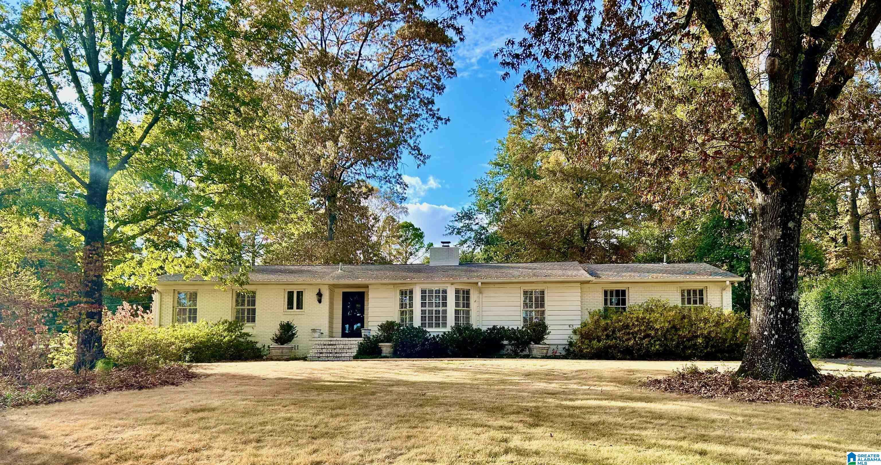 Property Photo:  3752 N Woodridge Road  AL 35223 